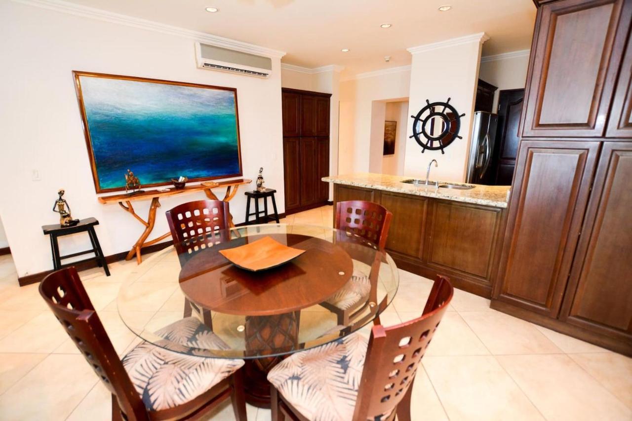 Villa Exquisitely Decorated 5Th-Floor Aerie With Views Of Two Bays In Flamingo Playa Flamingo Exterior foto